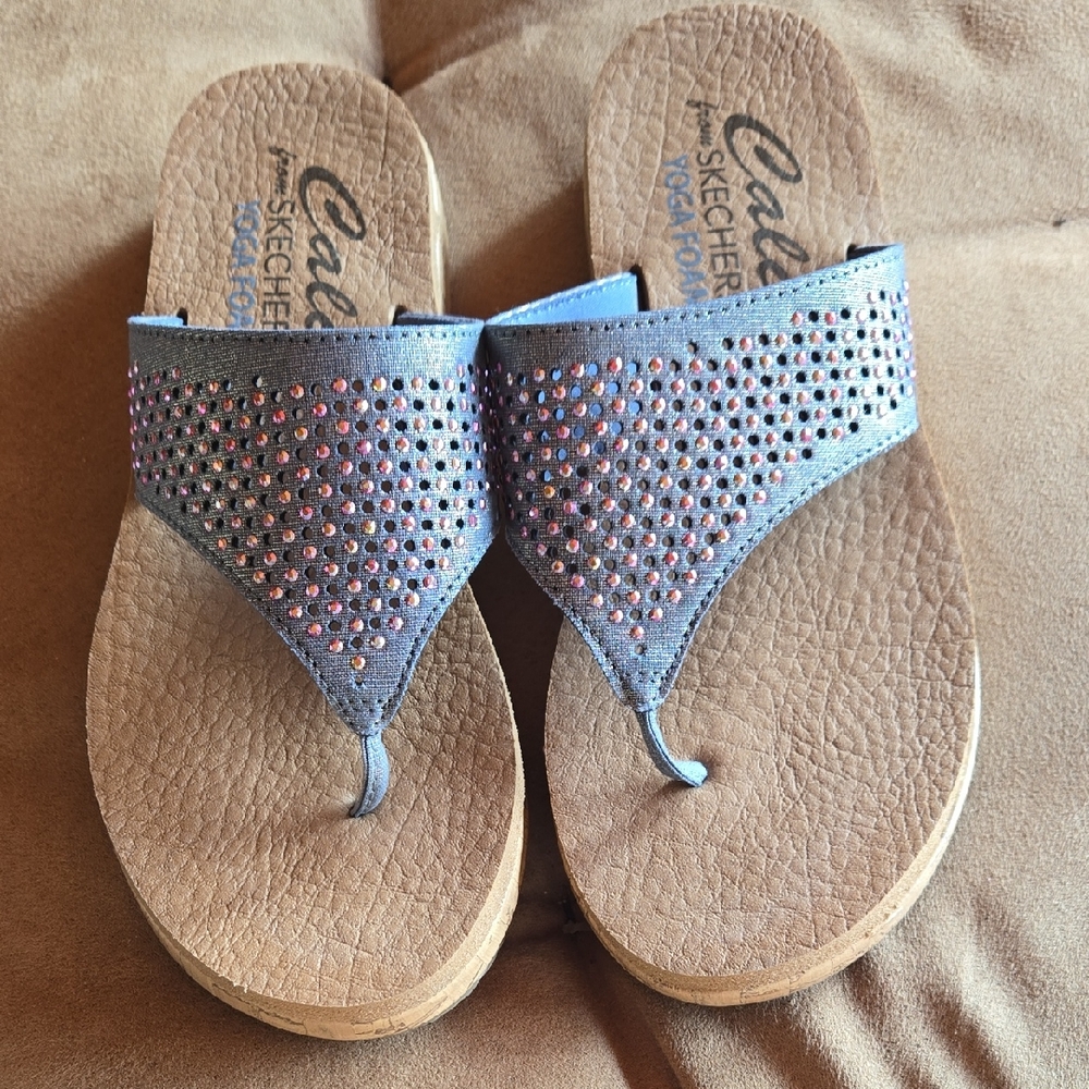 Skechers Women's Blue and Pink Sandals